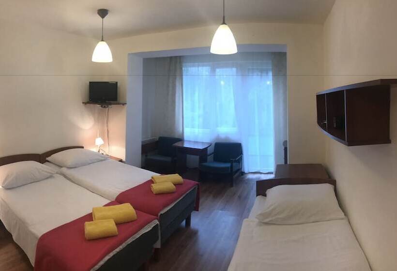 标准三人间, Graal Spa