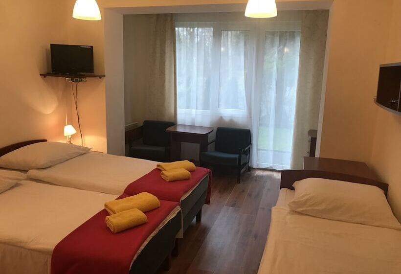 标准三人间, Graal Spa