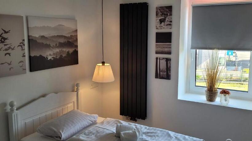 스탠다드 싱글 룸, Hoppe