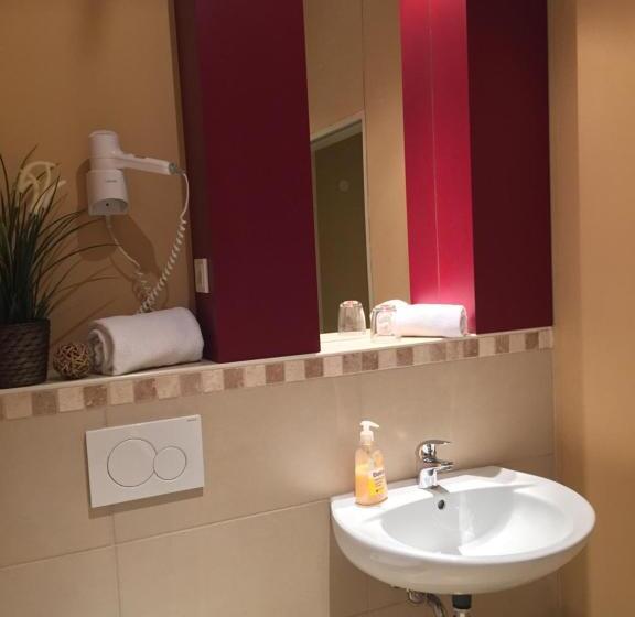 스탠다드 룸, Hoppe