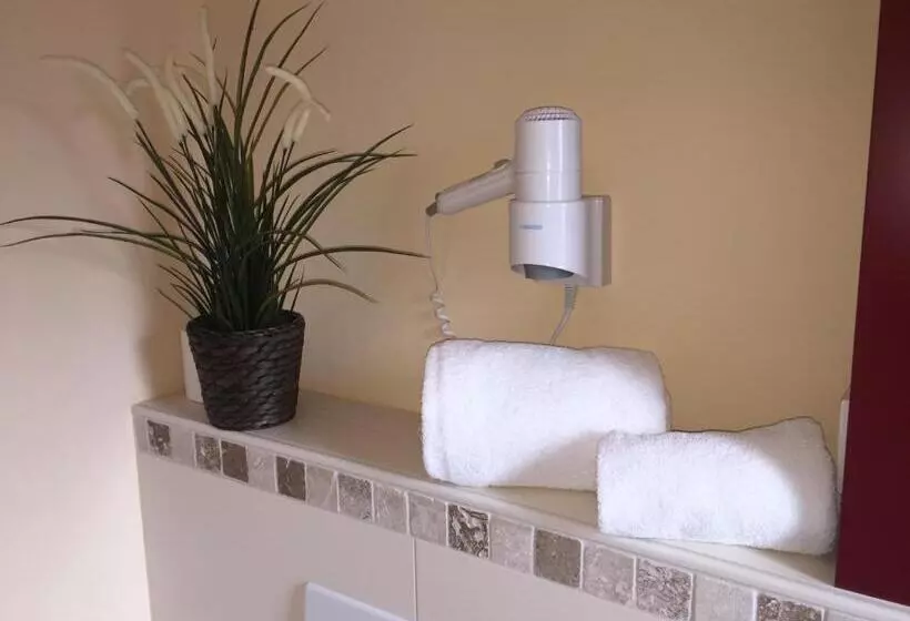 Standard Single Room, Hoppe
