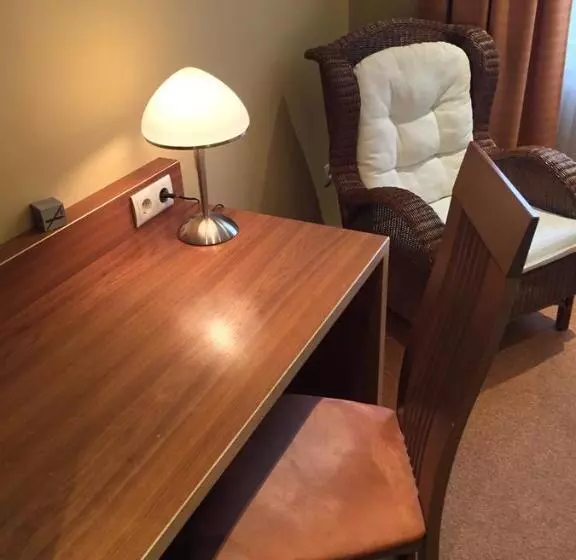 Standard Single Room, Hoppe