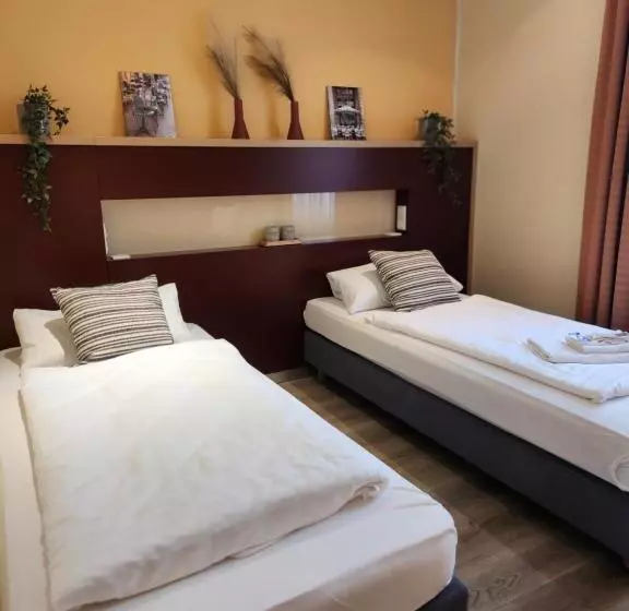 Standard Room, Hoppe