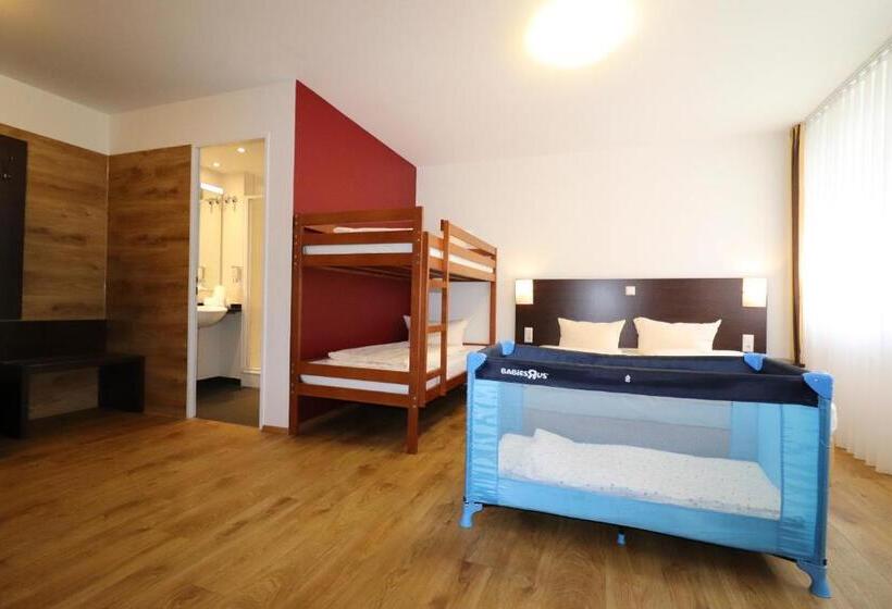 Семейный Номер, Iq