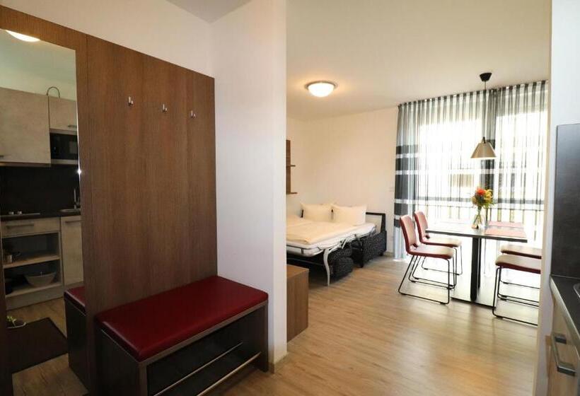 Апартаменты 1 Спальня, Iq