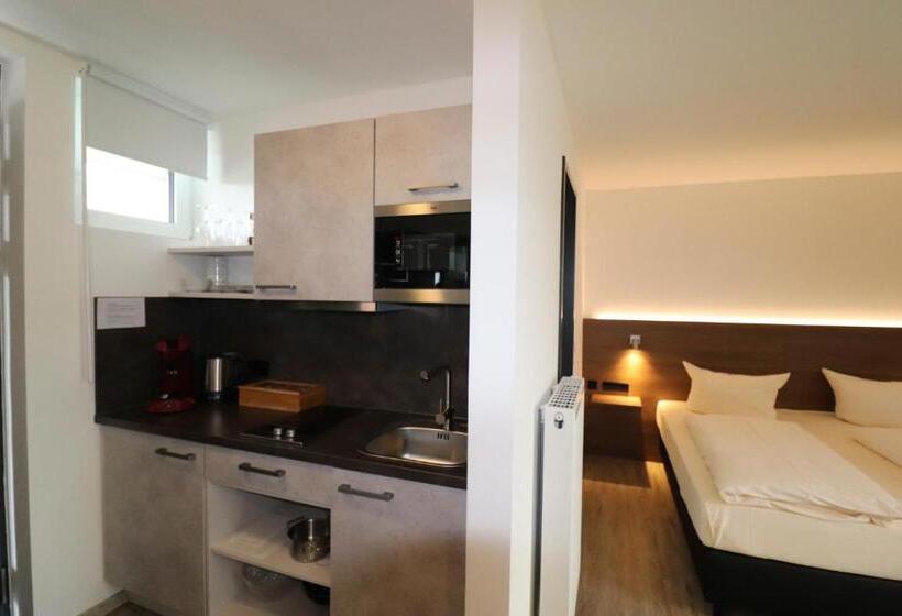 Апартаменты 1 Спальня, Iq