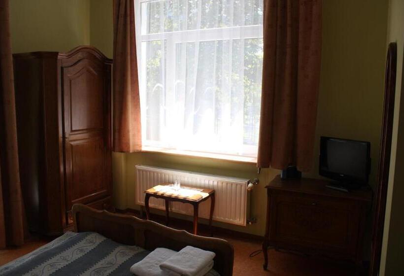 غرفة قياسية فردية, Ośrodek Wypoczynkowy Rapsodia