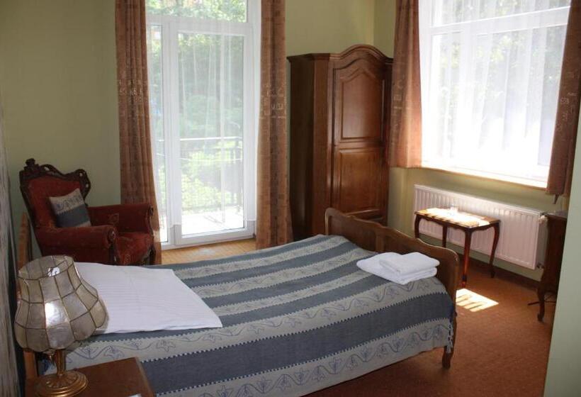 غرفة قياسية فردية, Ośrodek Wypoczynkowy Rapsodia