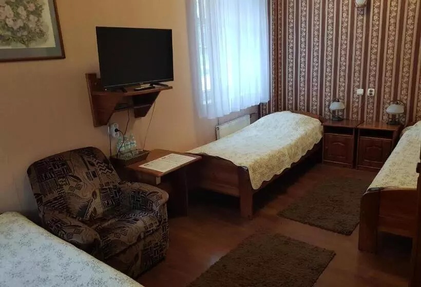 اتاق استاندارد, Pod Zamkiem