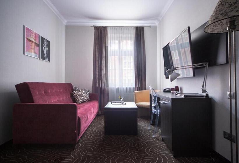 豪华房间, Racibor