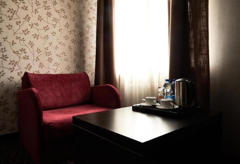 带阳台精选间, Racibor