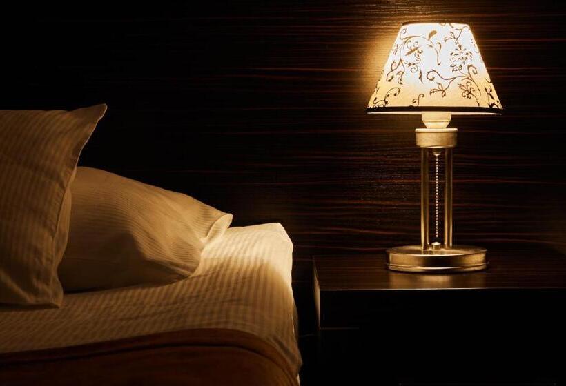 舒适三人间, Racibor