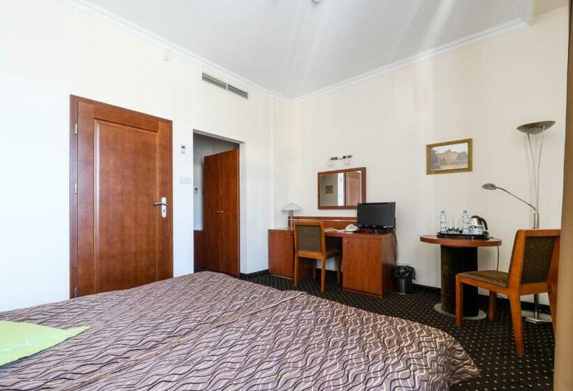 스탠다드 룸, Sitarska