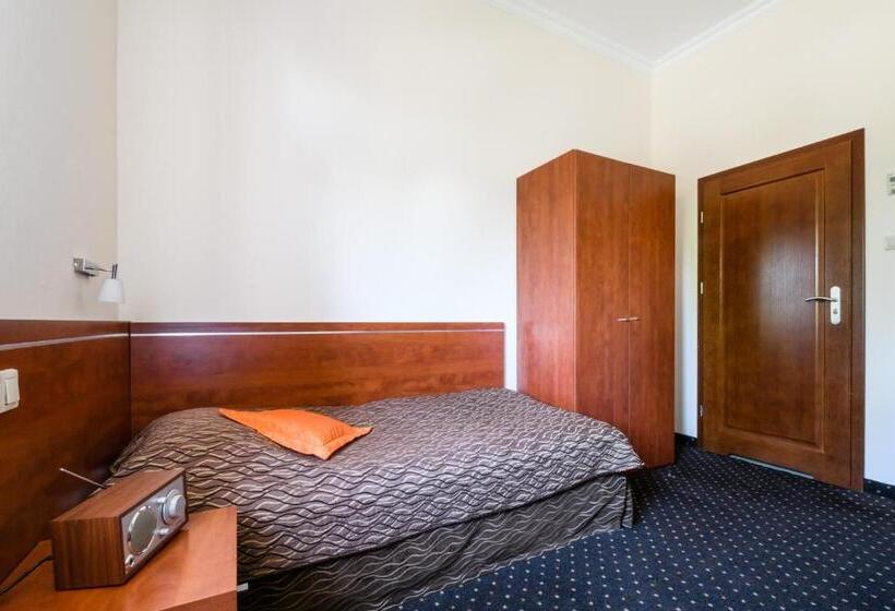 스탠다드 싱글 룸, Sitarska