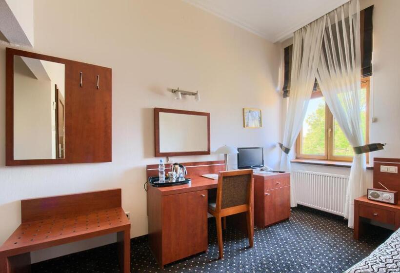 스탠다드 싱글 룸, Sitarska