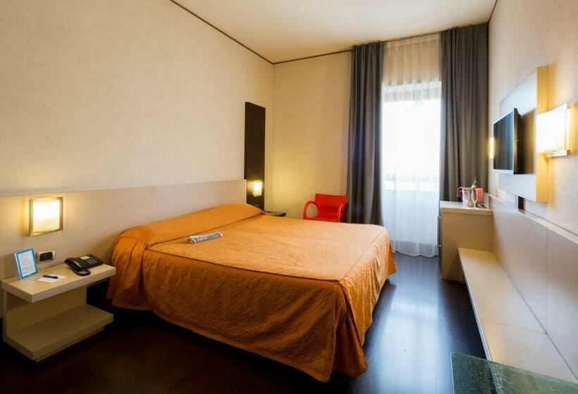 غرفة قياسية, Valentino