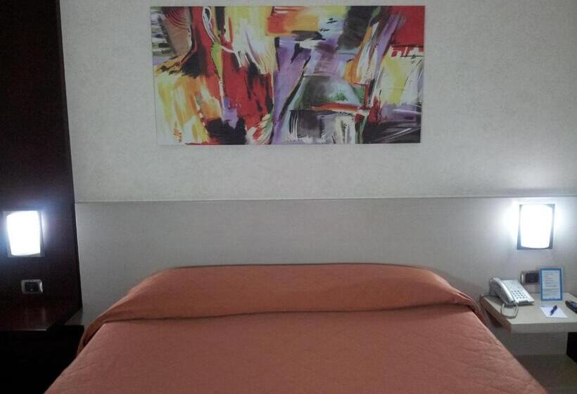 غرفة قياسية, Valentino