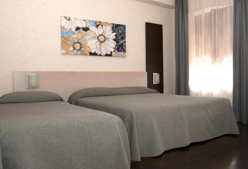 غرفة قياسية ثلاثية, Valentino