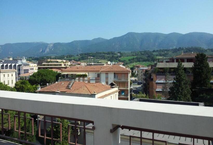 غرفة ديلوكس مزودة بشرفة, Valentino