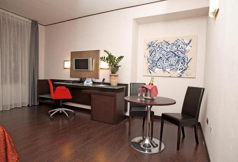 غرفة ديلوكس مزودة بشرفة, Valentino