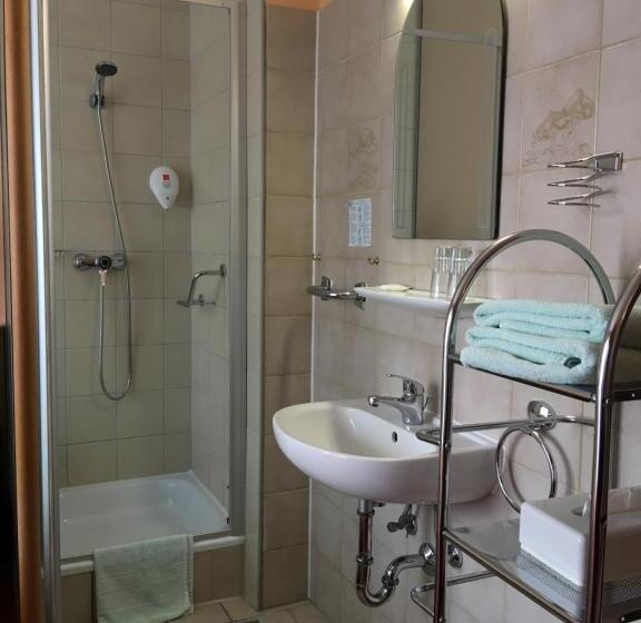 标准间, Zum Winzermännle