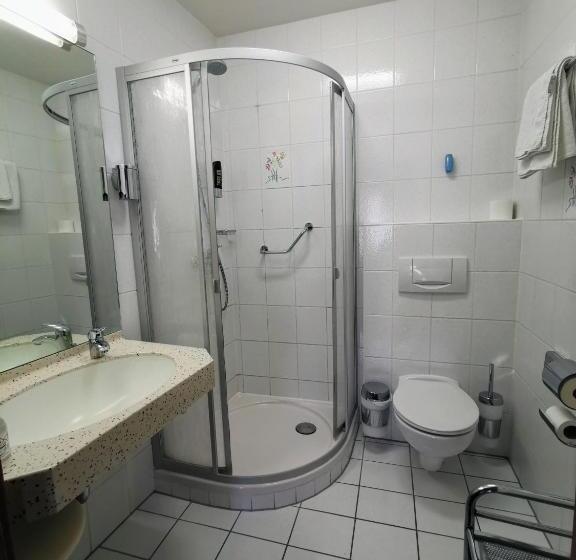 标准间, Zum Winzermännle