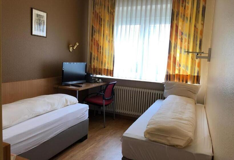 基本间, Zum Winzermännle