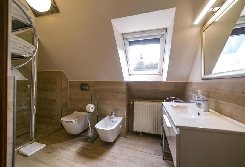 סטודיו דלוקס, Jelenia Struga Medical Spa