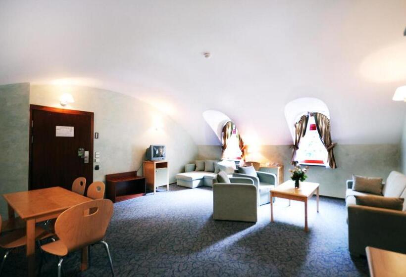 סטודיו דלוקס, Jelenia Struga Medical Spa