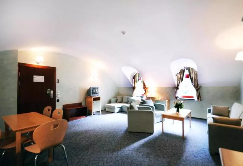 デラックススタジオ, Jelenia Struga Medical Spa