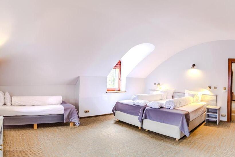 סטודיו דלוקס, Jelenia Struga Medical Spa