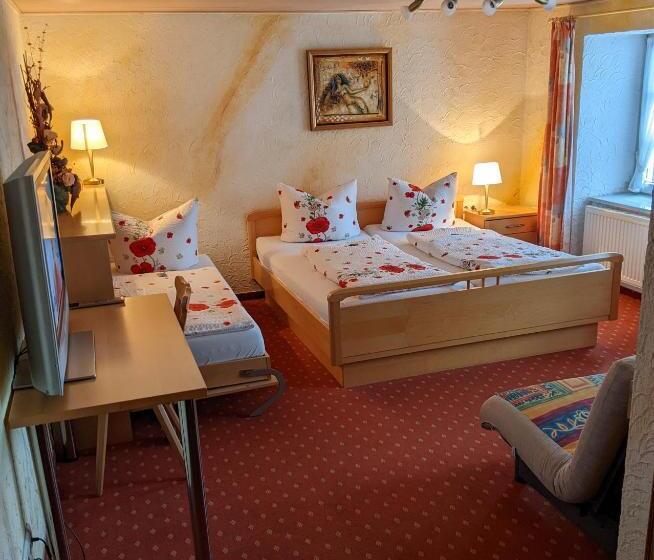 Семейный Номер, Gasthof Adler