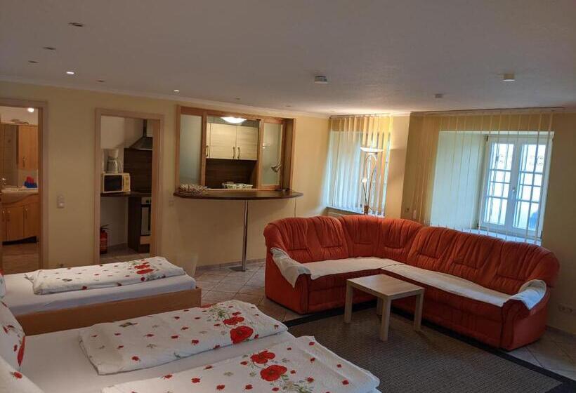 Семейный Номер, Gasthof Adler