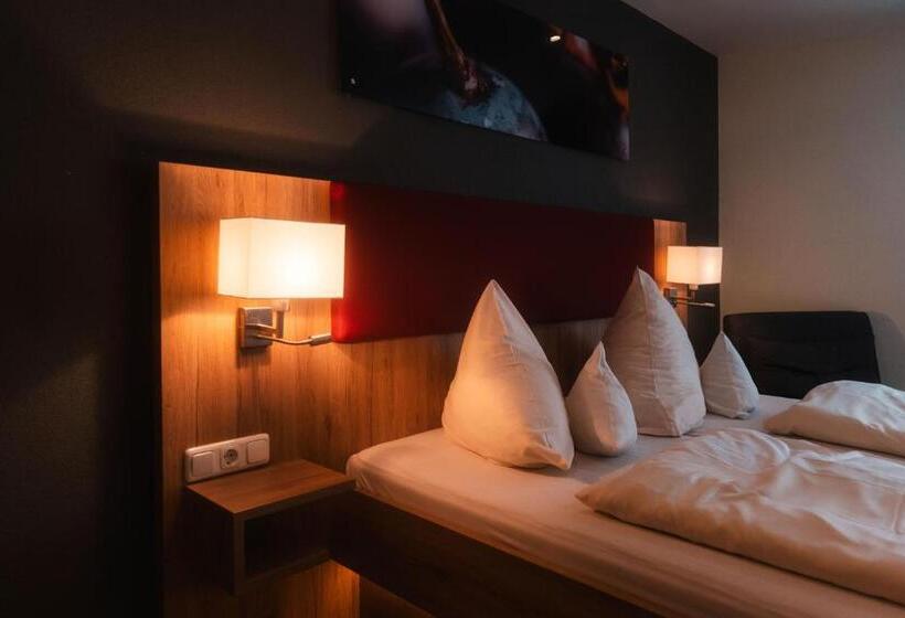 스탠다드 룸, Landhotel Und Weingasthof Schwarzer Adler