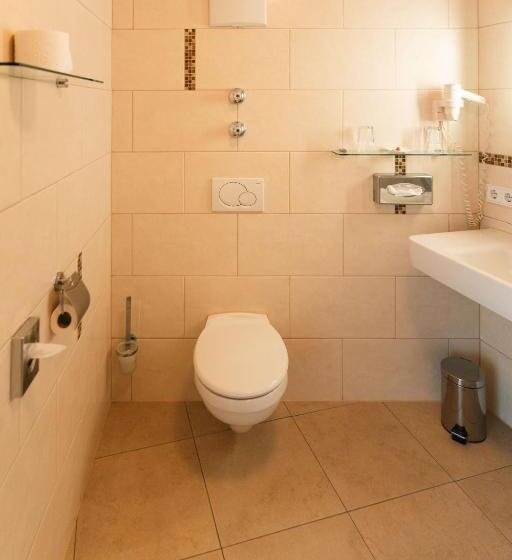 컴포트 룸, Landhotel Und Weingasthof Schwarzer Adler