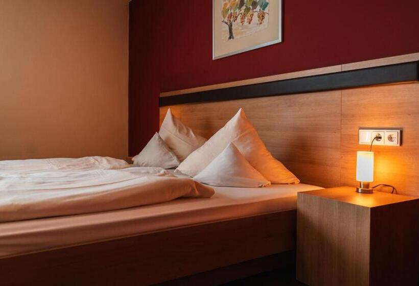 컴포트 룸, Landhotel Und Weingasthof Schwarzer Adler