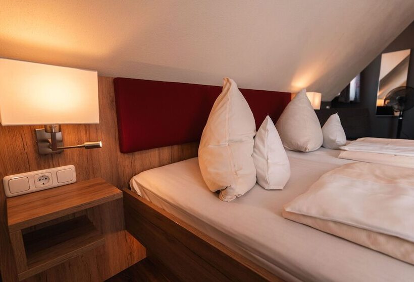 스탠다드 룸, Landhotel Und Weingasthof Schwarzer Adler