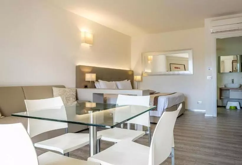 سوییت جونیور, Villa Giada Resort