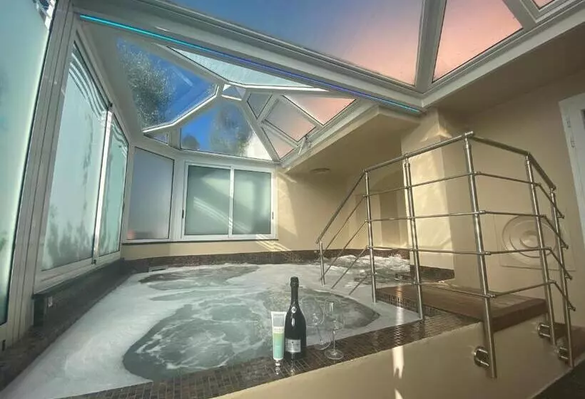 سوییت جونیور, Villa Giada Resort