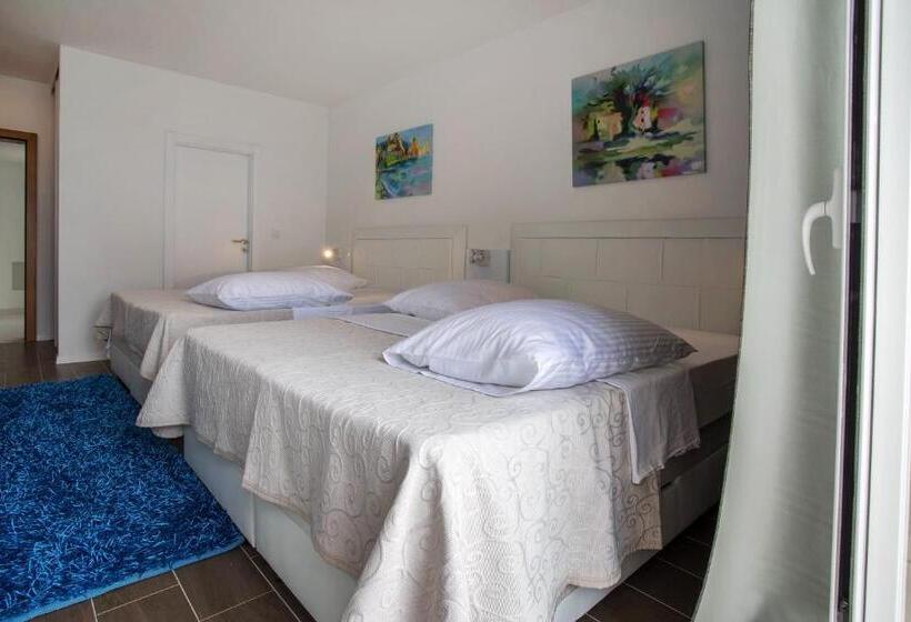 四人豪华间, Villa Mario