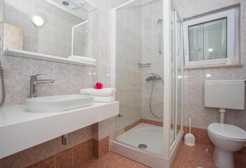 四人豪华间, Villa Mario