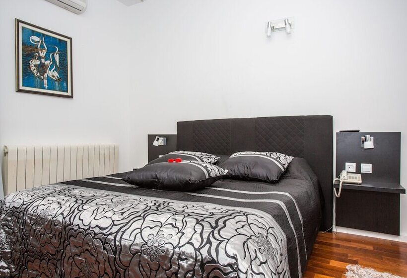 舒适三人间, Villa Mario