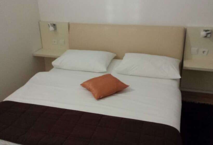 舒适三人间, Villa Mario