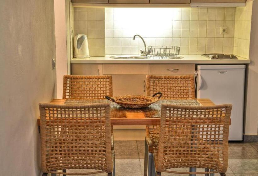 小型套房, Iro Suites