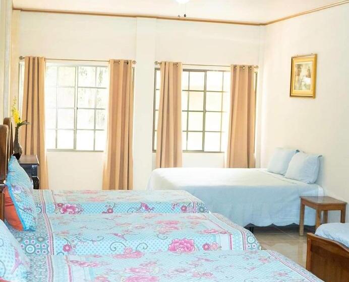 بانگلوی استاندارد 2 خوابه, Apart Hotel Acuarious De Luis