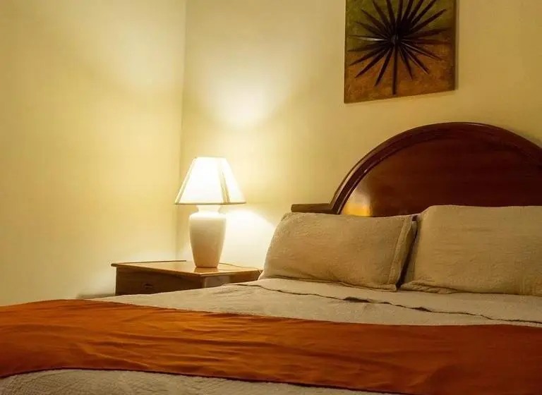 بانگلوی استاندارد 2 خوابه, Apart Hotel Acuarious De Luis