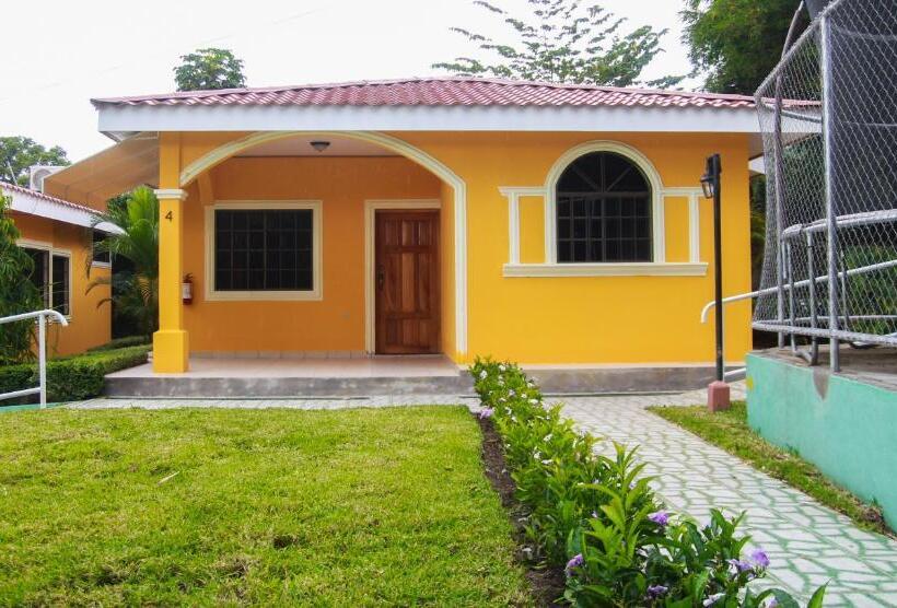 بانگلوی استاندارد 2 خوابه, Apart Hotel Acuarious De Luis