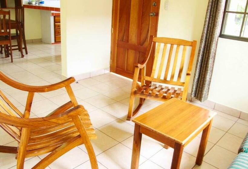 بانگلوی استاندارد, Apart Hotel Acuarious De Luis