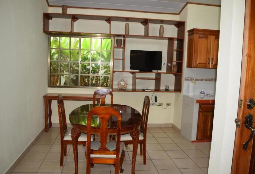 بانگلوی استاندارد, Apart Hotel Acuarious De Luis