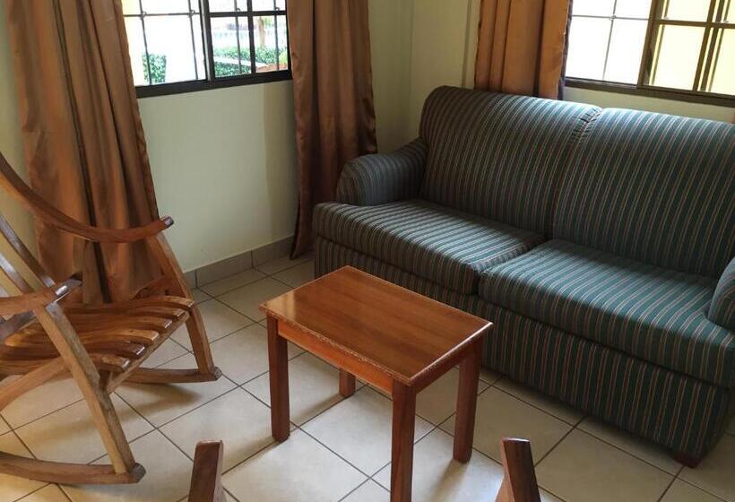 بانگلوی استاندارد, Apart Hotel Acuarious De Luis